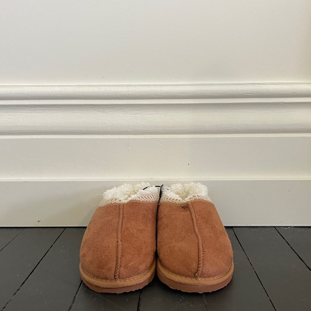 Slippers 